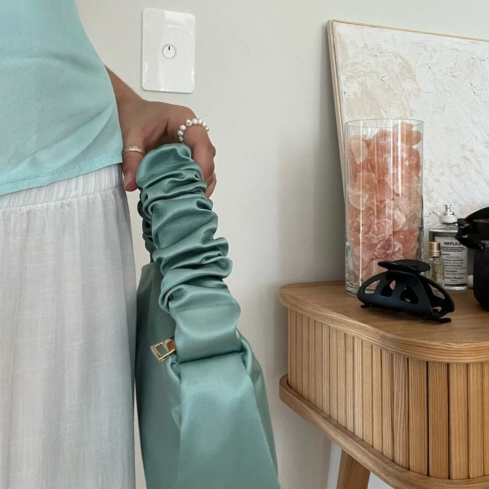 Tiffany Shoulder Bag - Picture 2 of 4